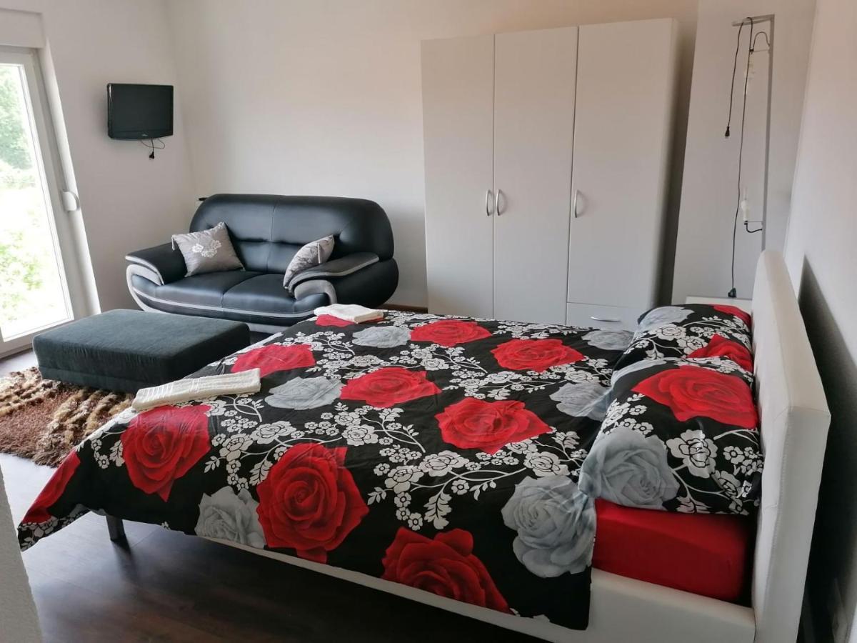 Dubrave Gornje Apartmani Imamovic מראה חיצוני תמונה